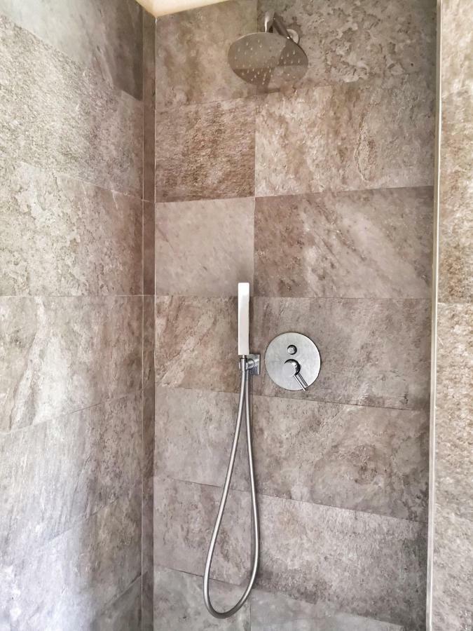 Appartamento Deluxe Con Terrazza Sul Mare Savone Extérieur photo